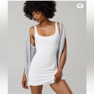 Offline by aerie white scoop neck athletic dress with built in shorts XXL